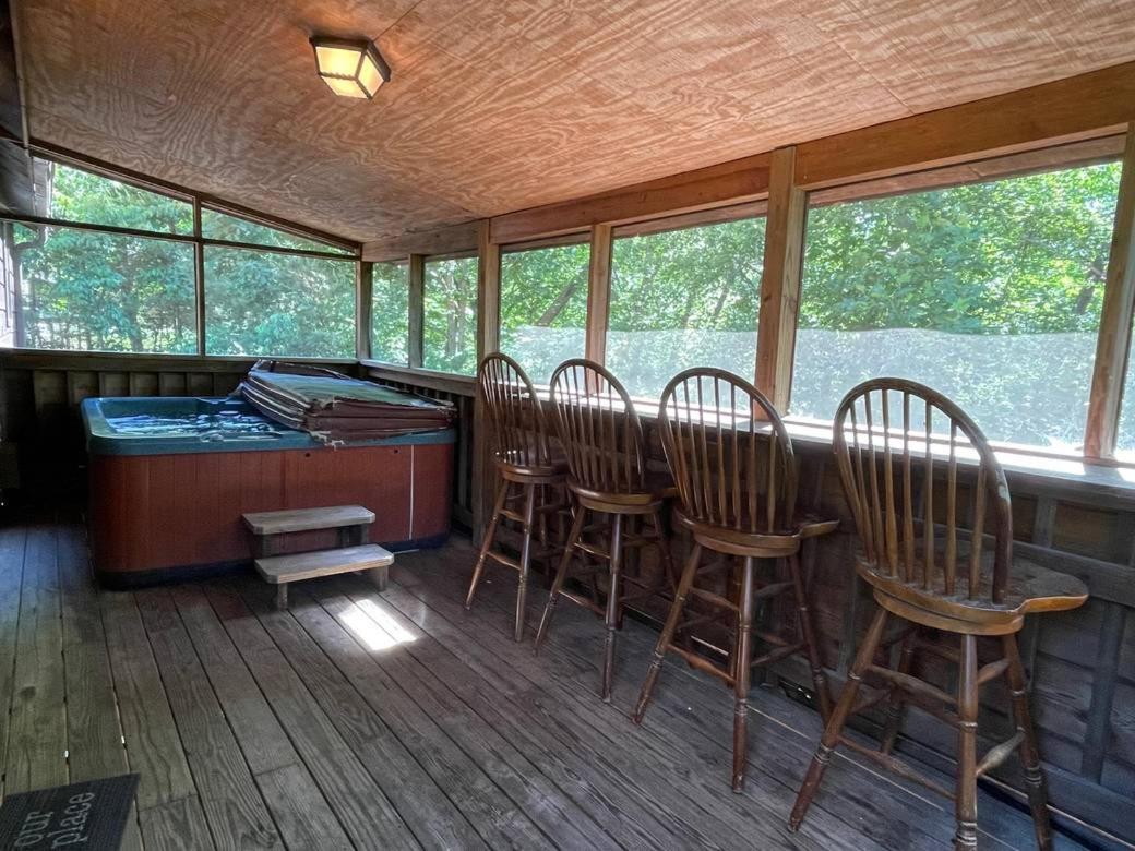 Mountaintop Hideaway Villa Pigeon Forge Exterior photo
