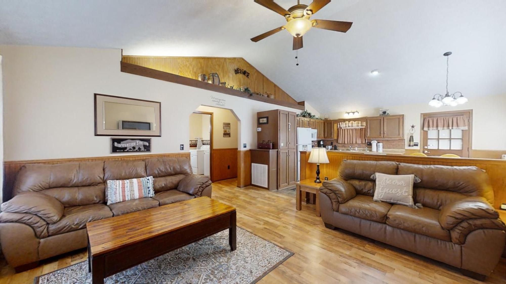 Mountaintop Hideaway Villa Pigeon Forge Exterior photo
